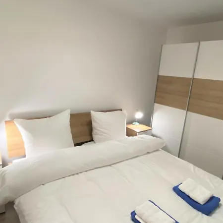 47 6 S Dwarslöper Apartment *